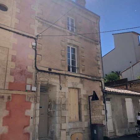 Le Bjorn - T1 Chaleureux Refait A Neuf - Centre Daire Niort Dış mekan fotoğraf